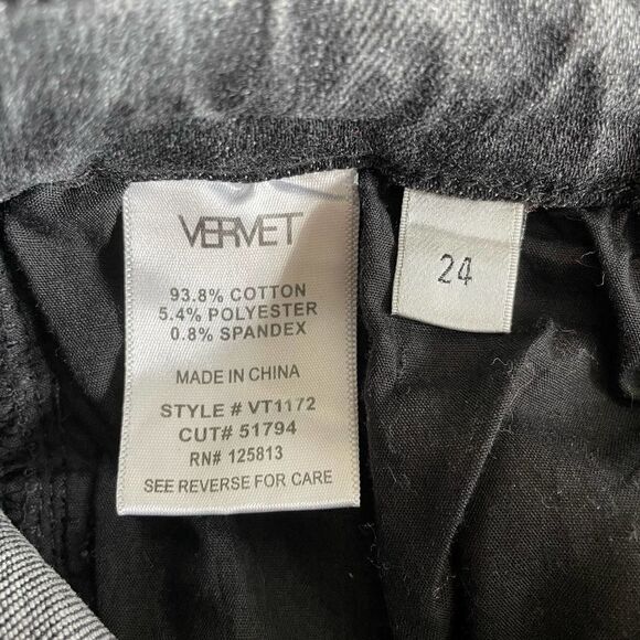 Vervet High Rise Released Hem Straight Jeans - Size: 24 - Picture 6 of 9